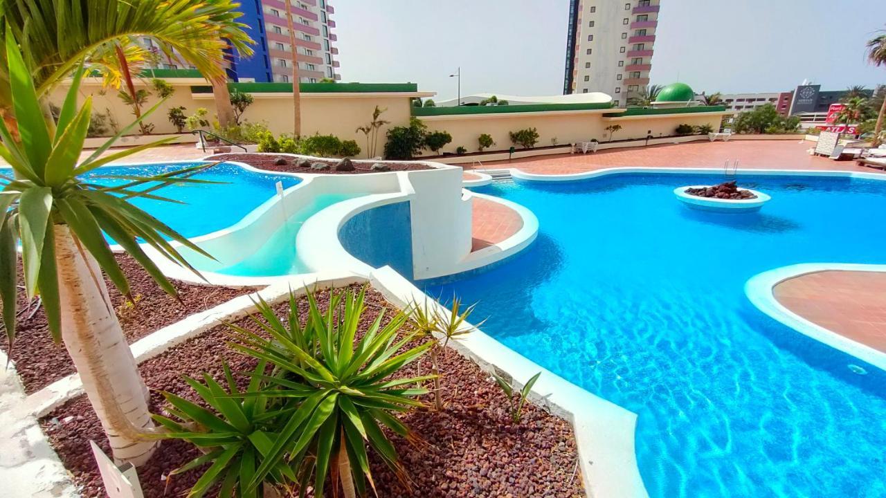 Pool at the Gran Hotel Bahia del Duque at the Costa Adeje in Tenerife,  Spain. The design of the luxury hotel is inspired by the Stock Photo - Alamy